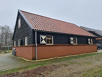 Nieuwbouw van woning met paardenstal Bouwbedrijf E. Roossien Stadskanaal